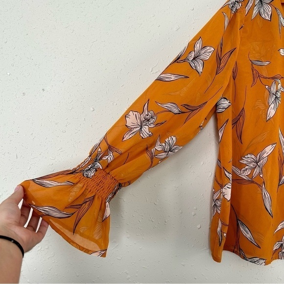 🦋 A New Day Mustard Cream Floral V-Neck Balloon Sleeve Long Sleeve Blouse Large - Picture 3 of 8